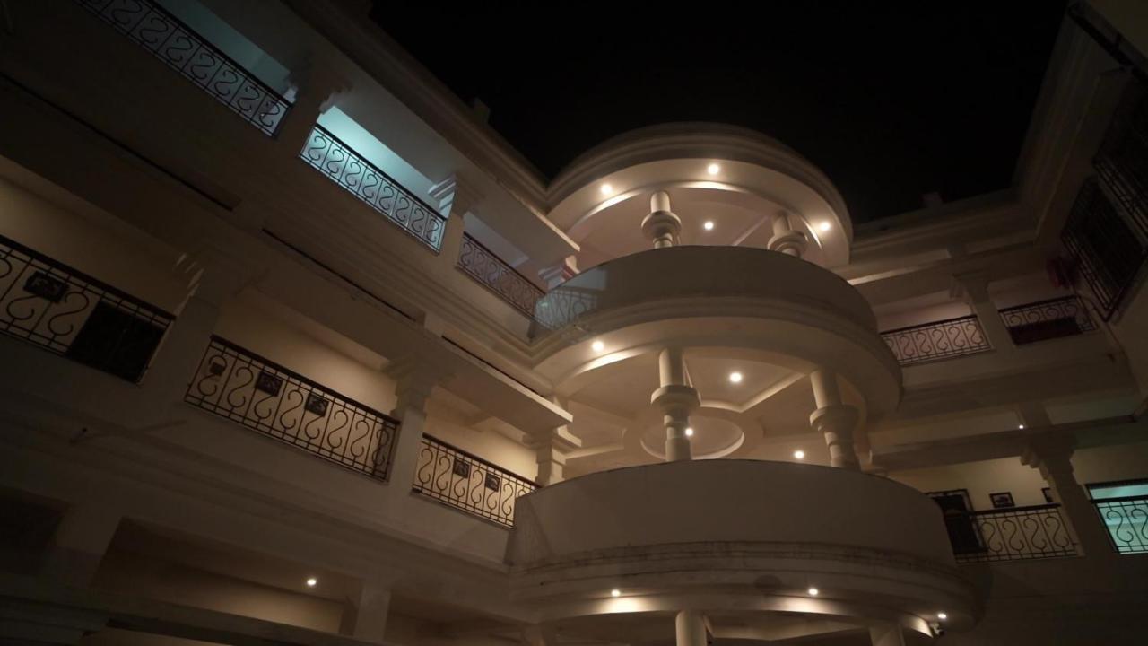 Hotel Kolam Shānti Niketan Kültér fotó