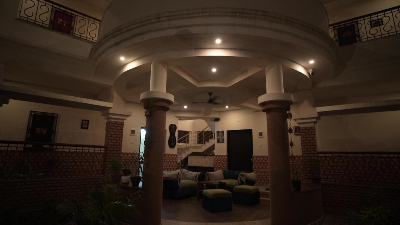 Hotel Kolam Shānti Niketan Kültér fotó