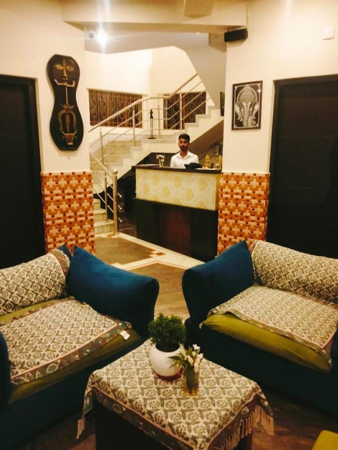 Hotel Kolam Shānti Niketan Kültér fotó